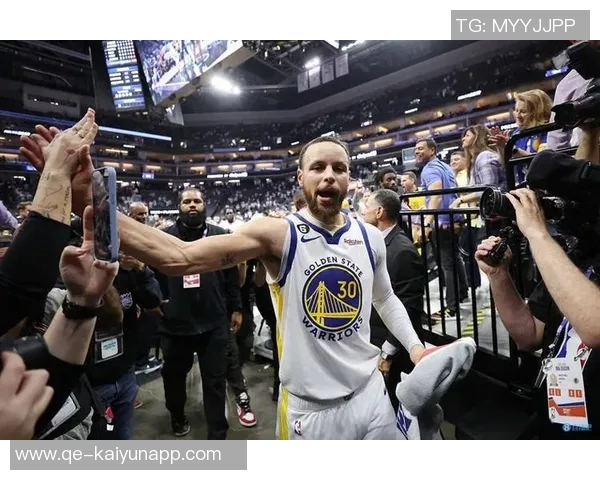 库里兄弟与克莱领衔现役仅三人三分命中率超40九季以上