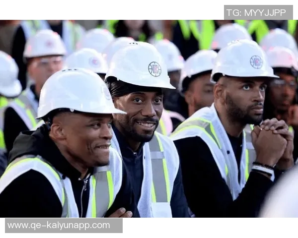 快船新赛季主场球迷墙区域季票仅需495美元每场平均票价仅12美元 快船新赛季主场球迷墙区域季票仅需495美元每场平均票价仅12美元