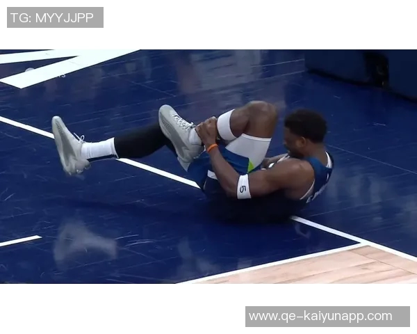 爱德华兹表现出色19投9中砍下31分8篮板5助攻三分球命中率高达50